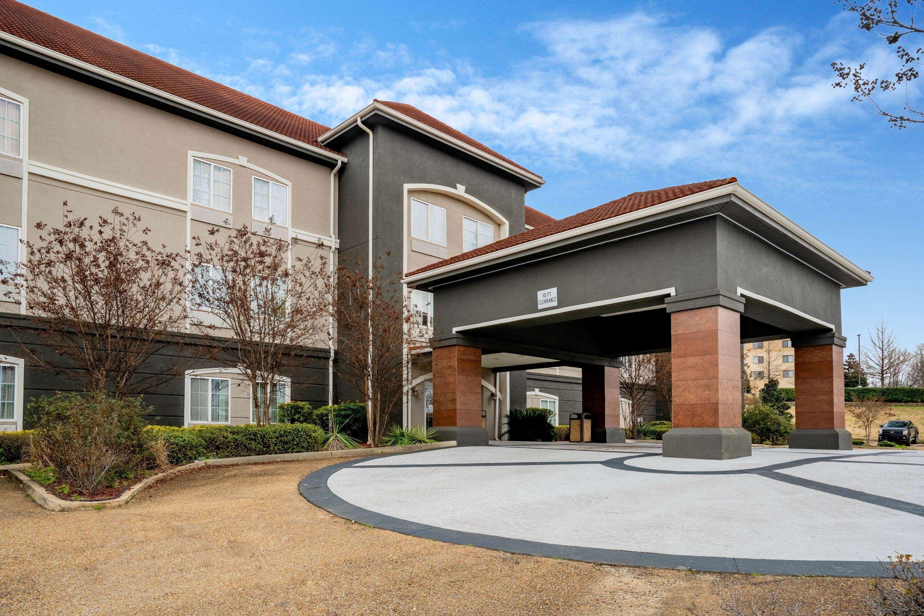 La Quinta By Wyndham Vicksburg Hotel Exterior photo